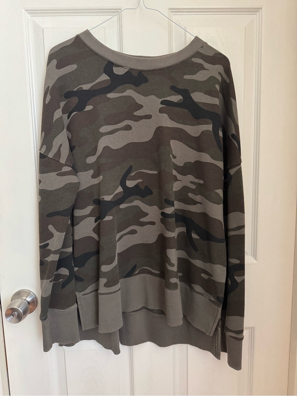 No Boundaries Gray Knit Pullover Camo Sweatshirt Juniors/Girls Size L (12-14 - Picture 3 of 11